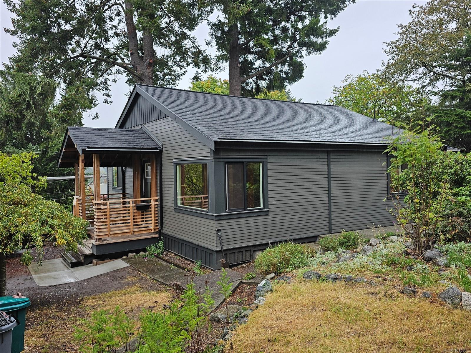 227 Stormont Rd, Victoria, BC V9B 1P7