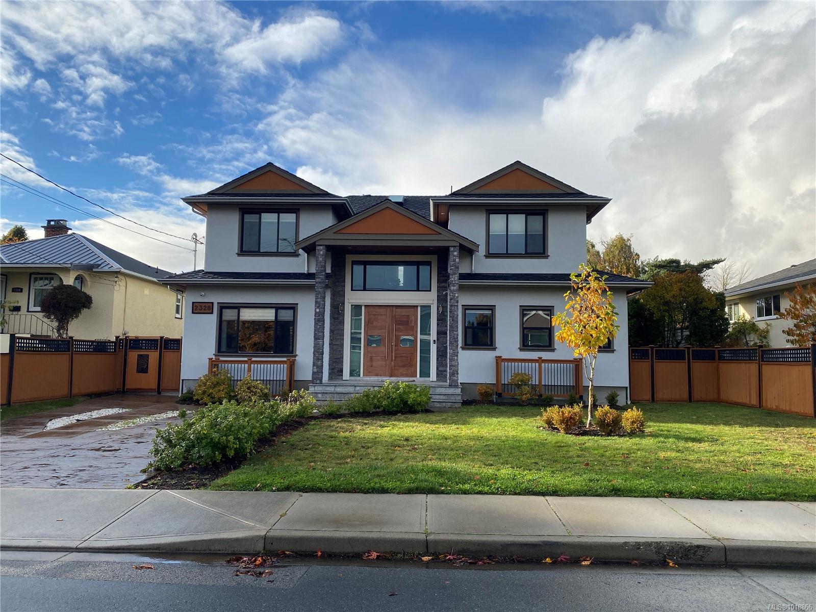 2328 Dunlevy St, Oak Bay, BC V8R 5Y9