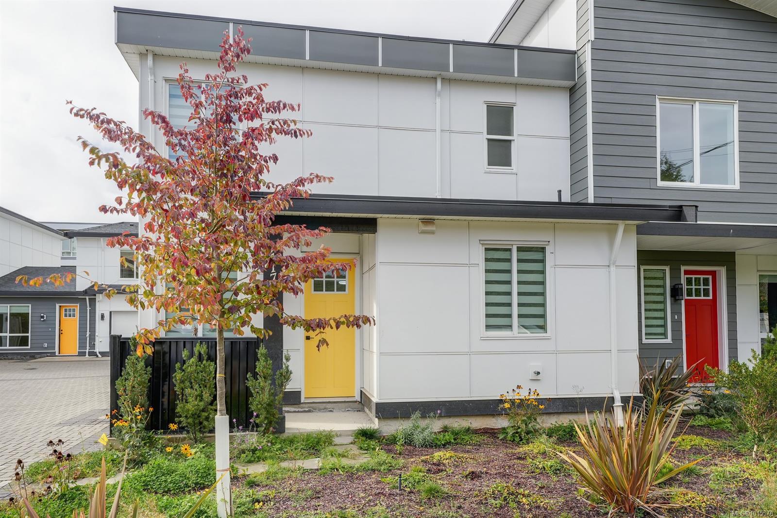 1171 Stellys Cross Rd Apt 6, Central Saanich, BC V8M 1H4