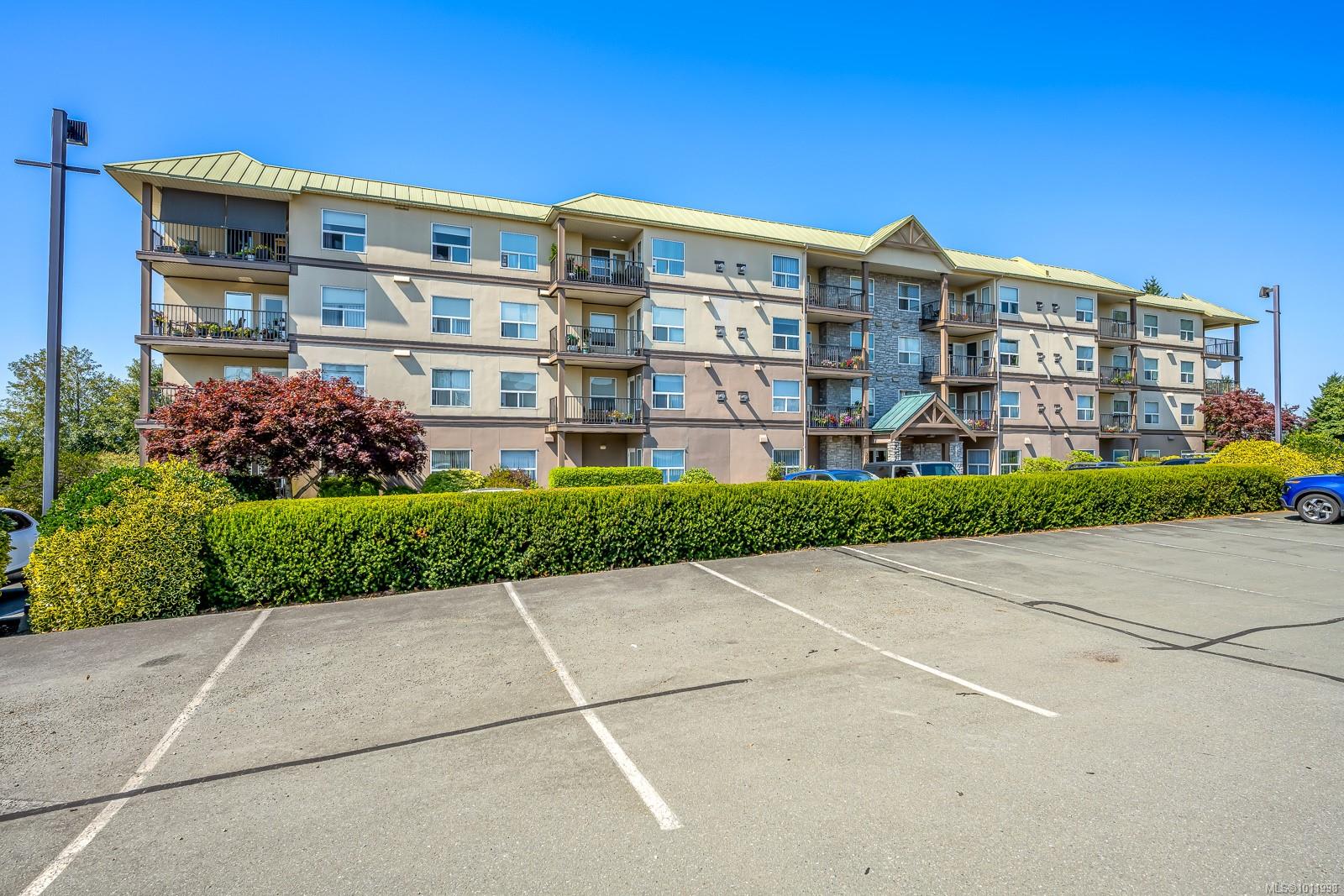 280 Dogwood St S Apt 402, Campbell River, BC V9W 6Y7