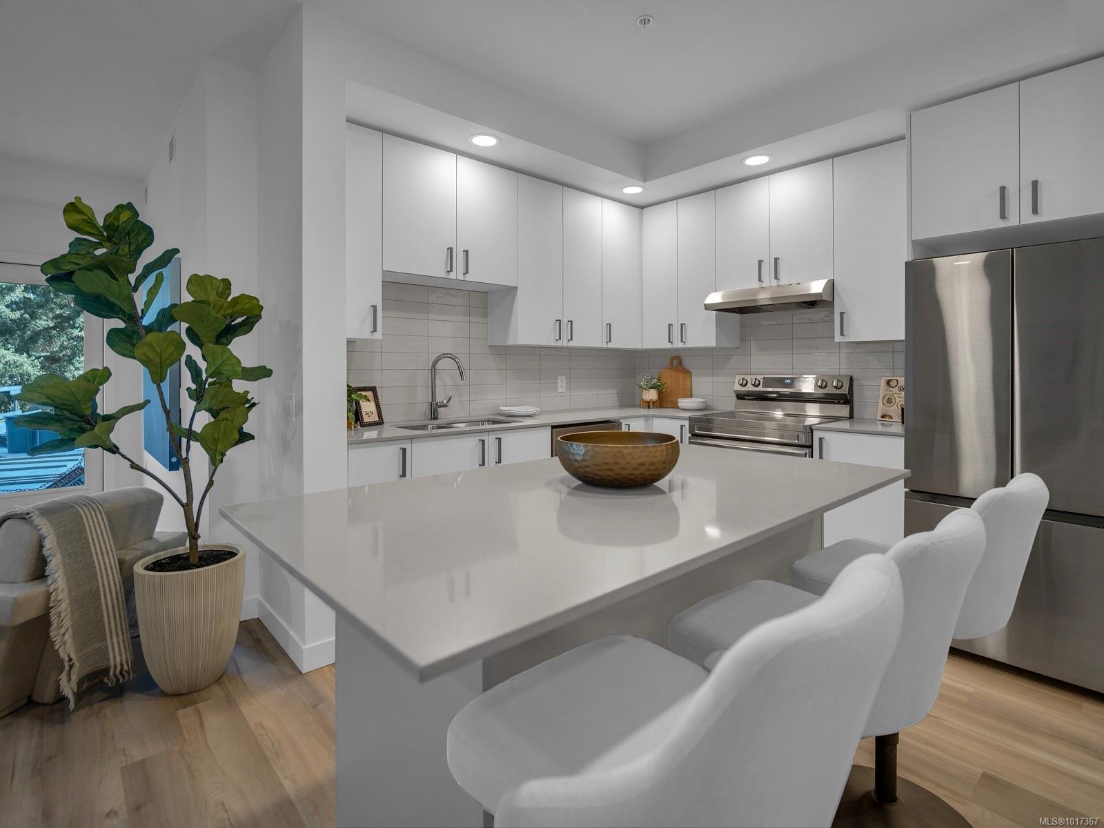2390 City Gate Blvd Apt 201, Langford, BC V9B 7E8