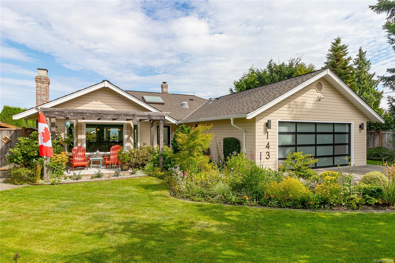 143 Denman Dr, Qualicum Beach, BC V9K 1R6