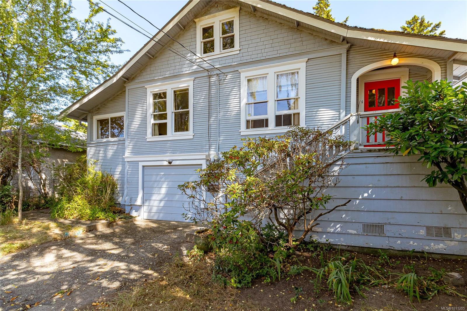 3329 Kingsley St, Saanich, BC V8P 4J8