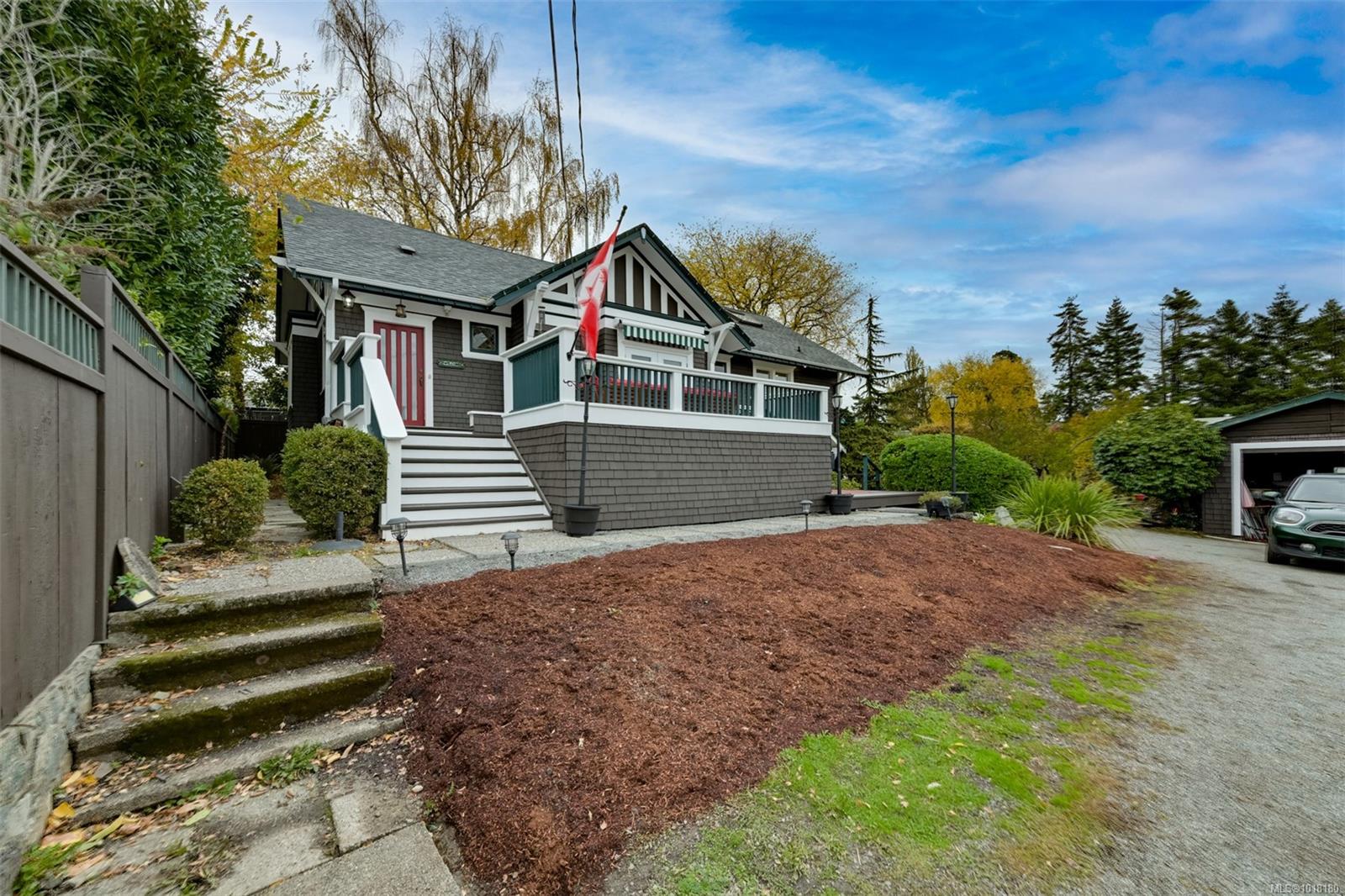 3291 Cedar Hill Rd, Saanich, BC V8P 3Y5