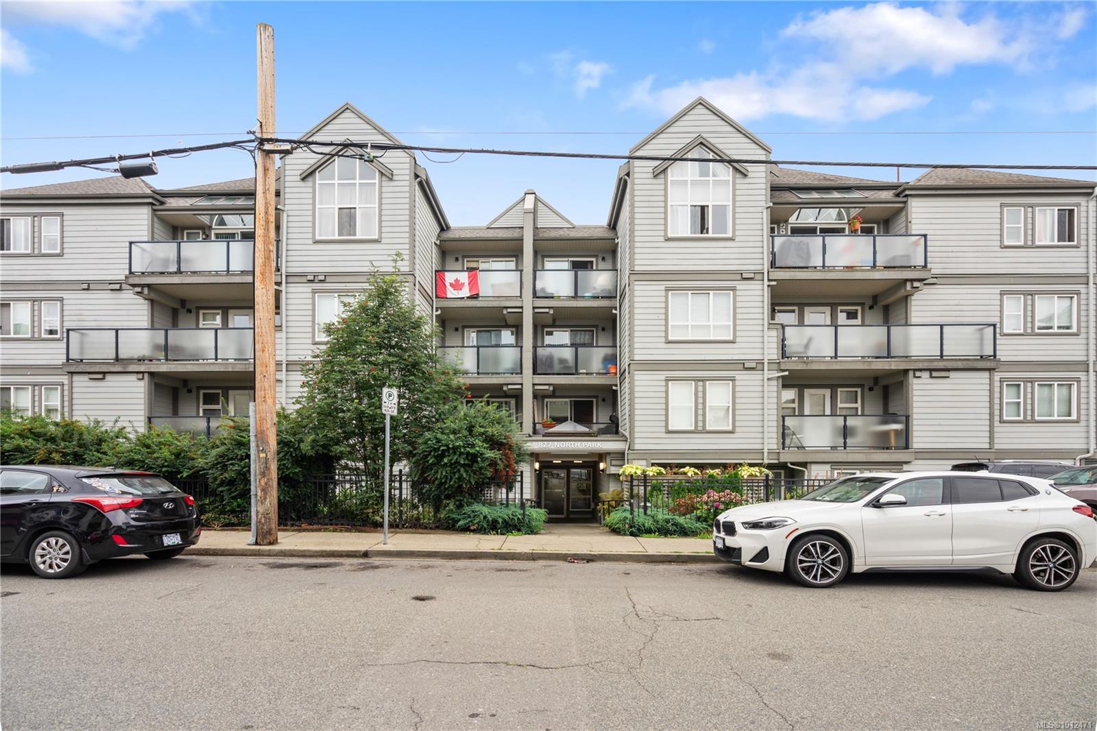 827 N Park St Apt 311, Victoria, BC V8W 3Y3