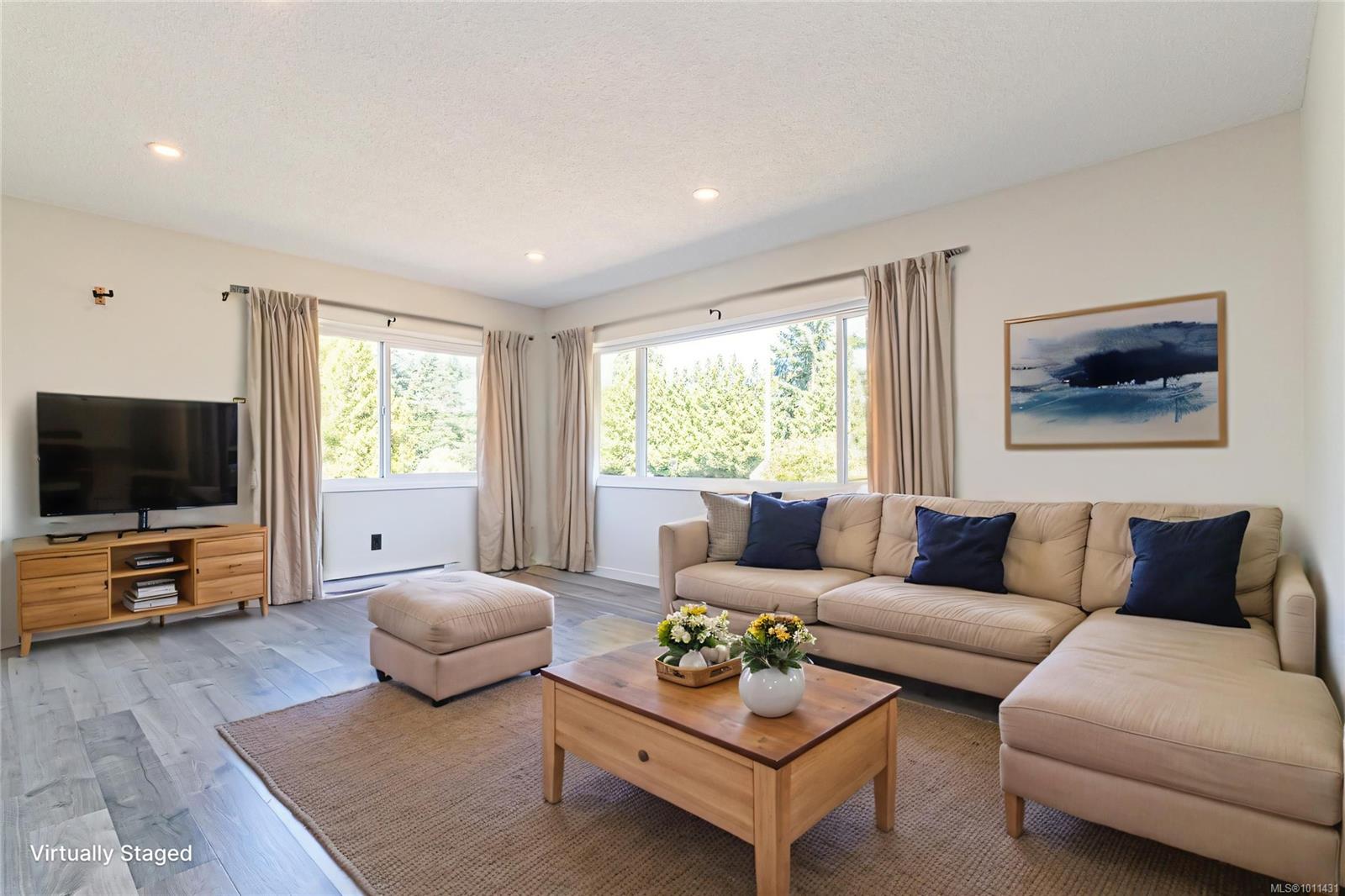3995 Arlene Pl, Saanich, BC V8Z 6J1