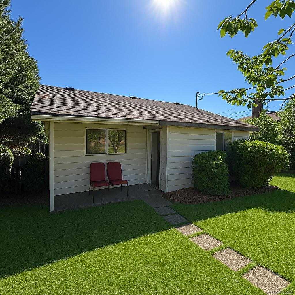 191 Mclean St, Campbell River, BC V9W 2M2