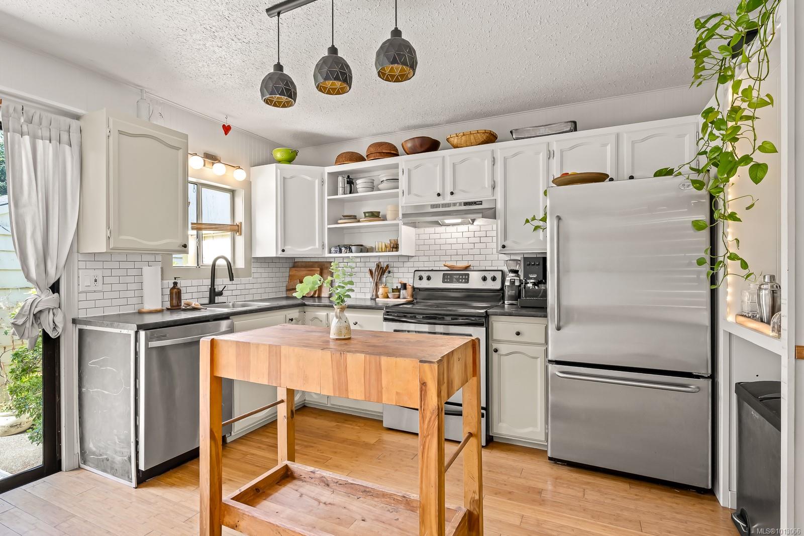 1261 14th Street, Courtenay, BC V9N 1X1