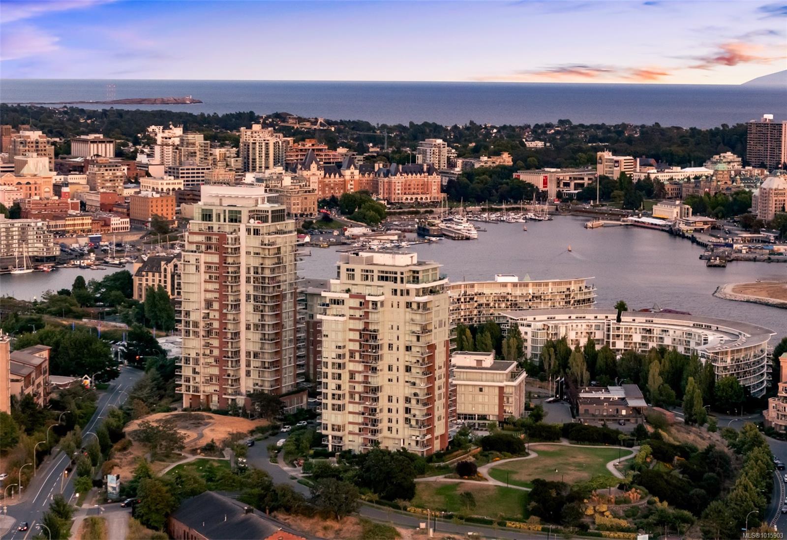 60 Saghalie Rd Apt 905, Victoria, BC V9A 0H1