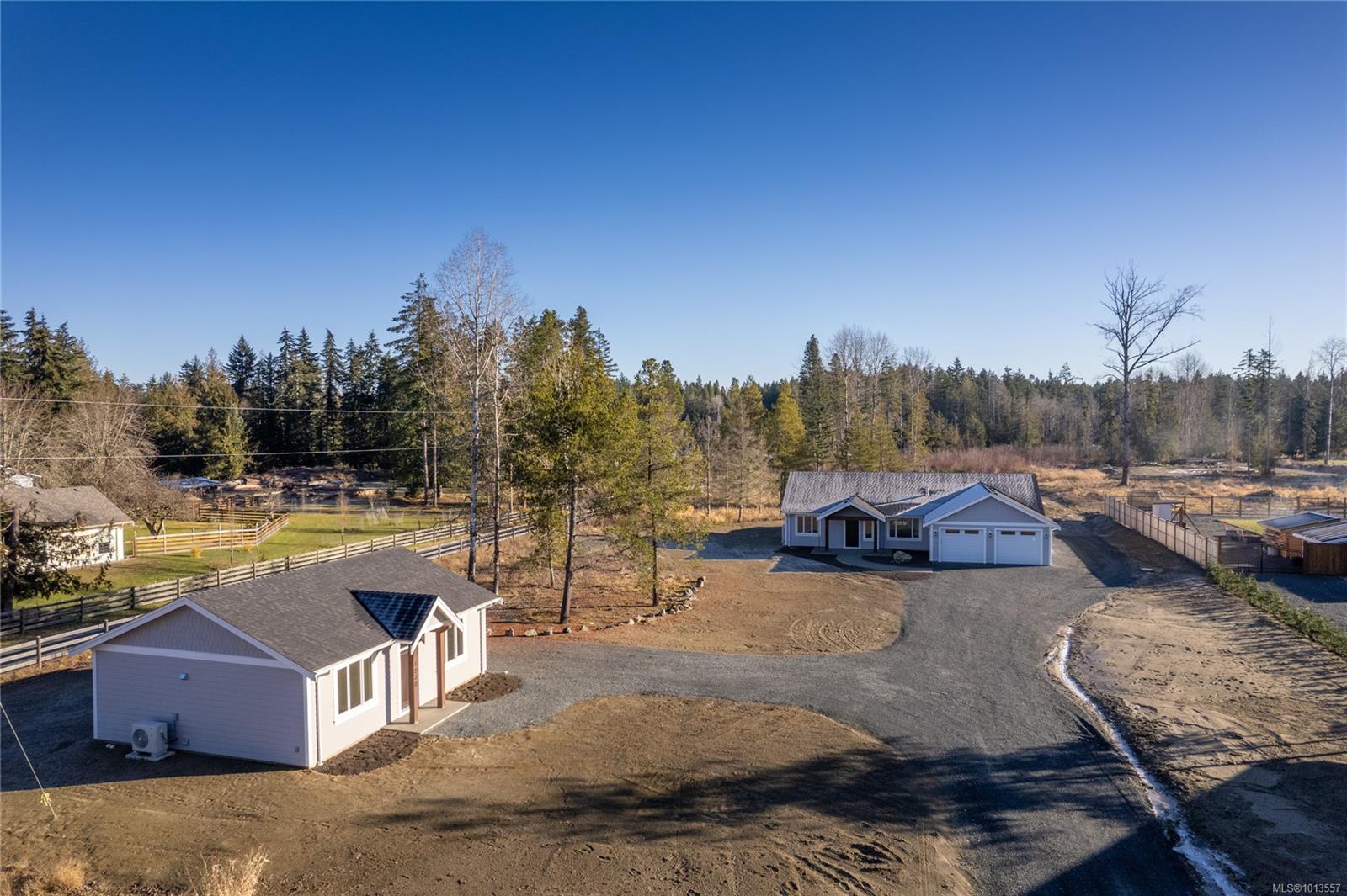 1230 1232 Station Rd, Coombs, BC V0R 1M0