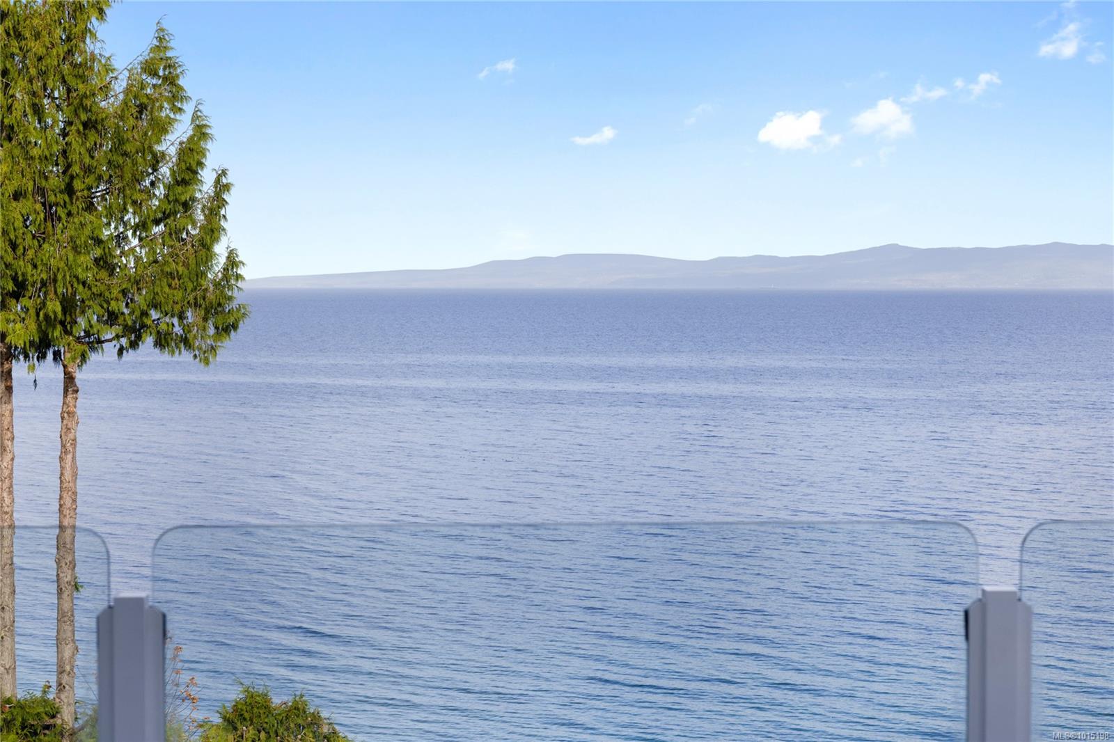 431 Crescent Rd W Apt 204, Qualicum Beach, BC V9K 2K2