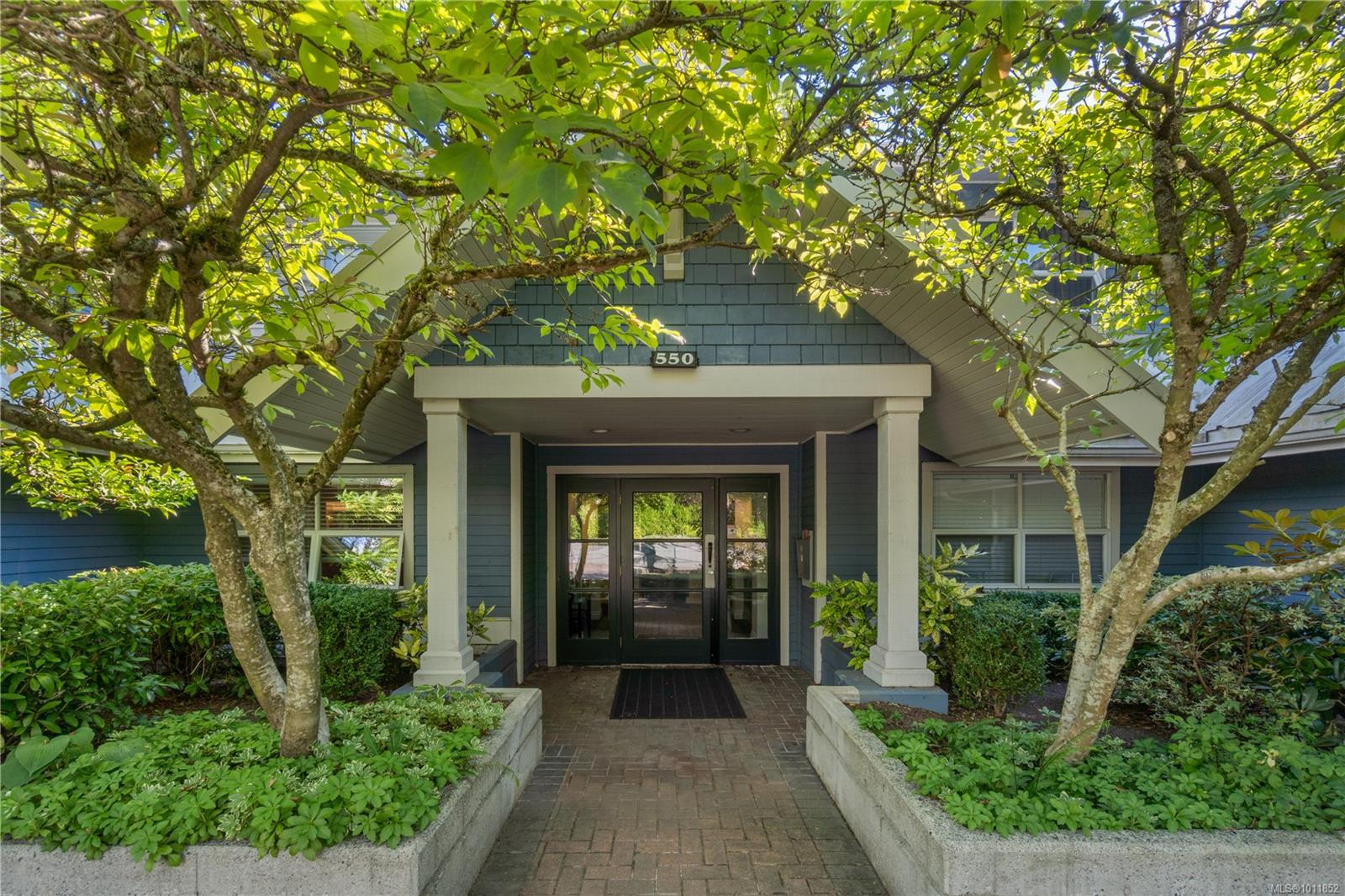 550 Blue Girl Way Apt 305, Nanaimo, BC V9S 5T6