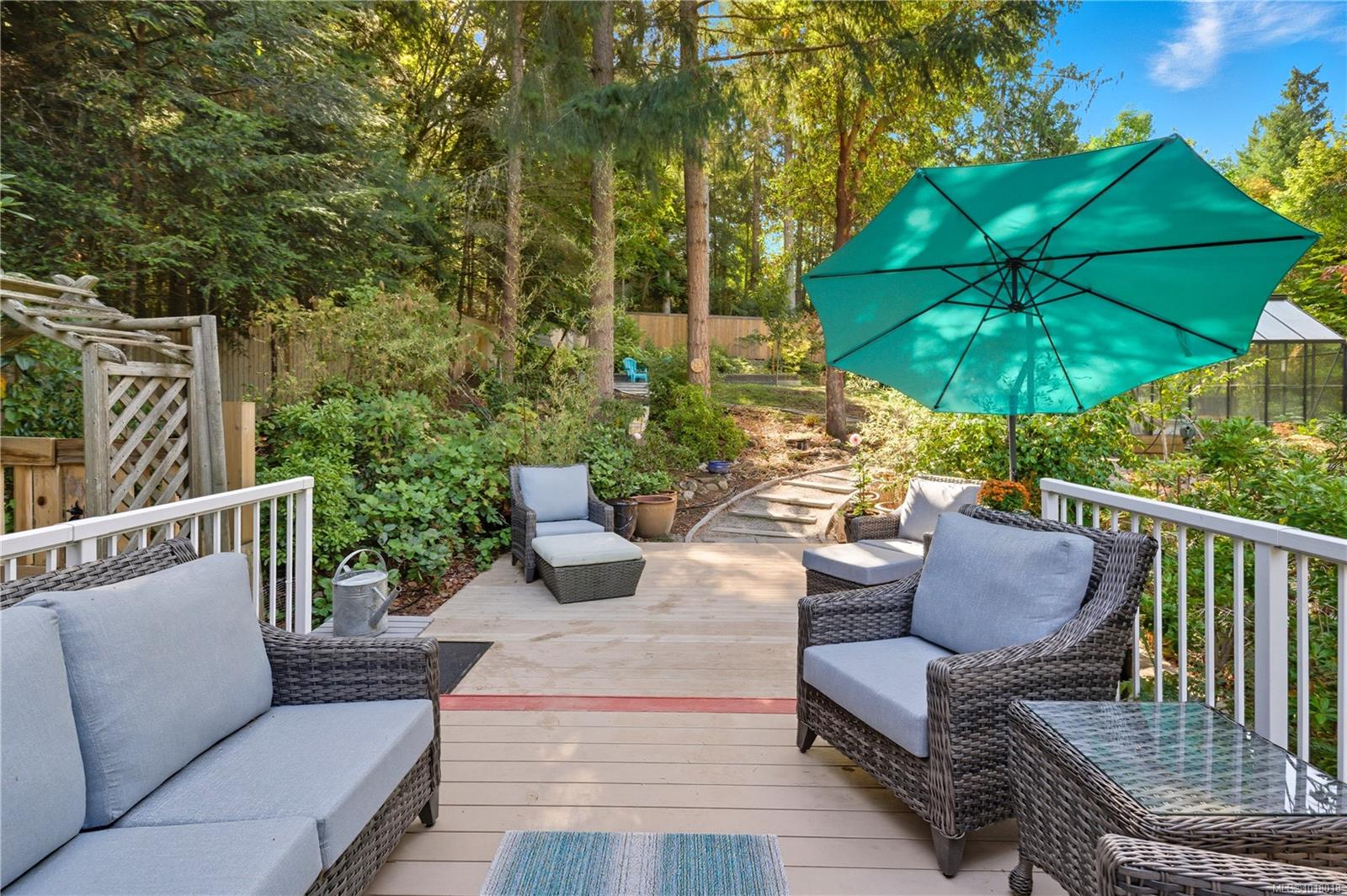 1265 Cloake Hill Rd, North Saanich, BC V8L 5K3
