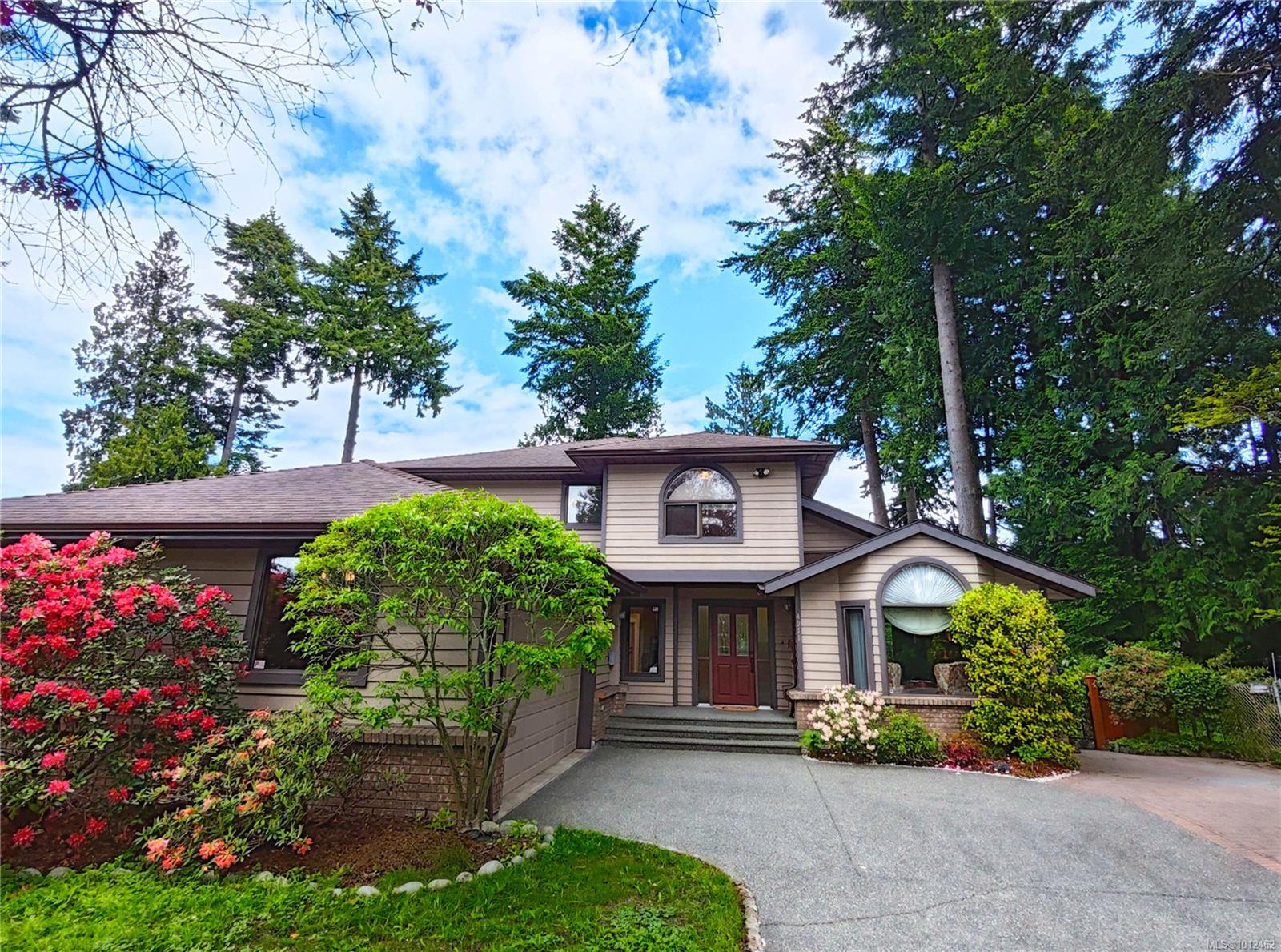 4971 Highgate Rd, Saanich, BC V8Y 1V9