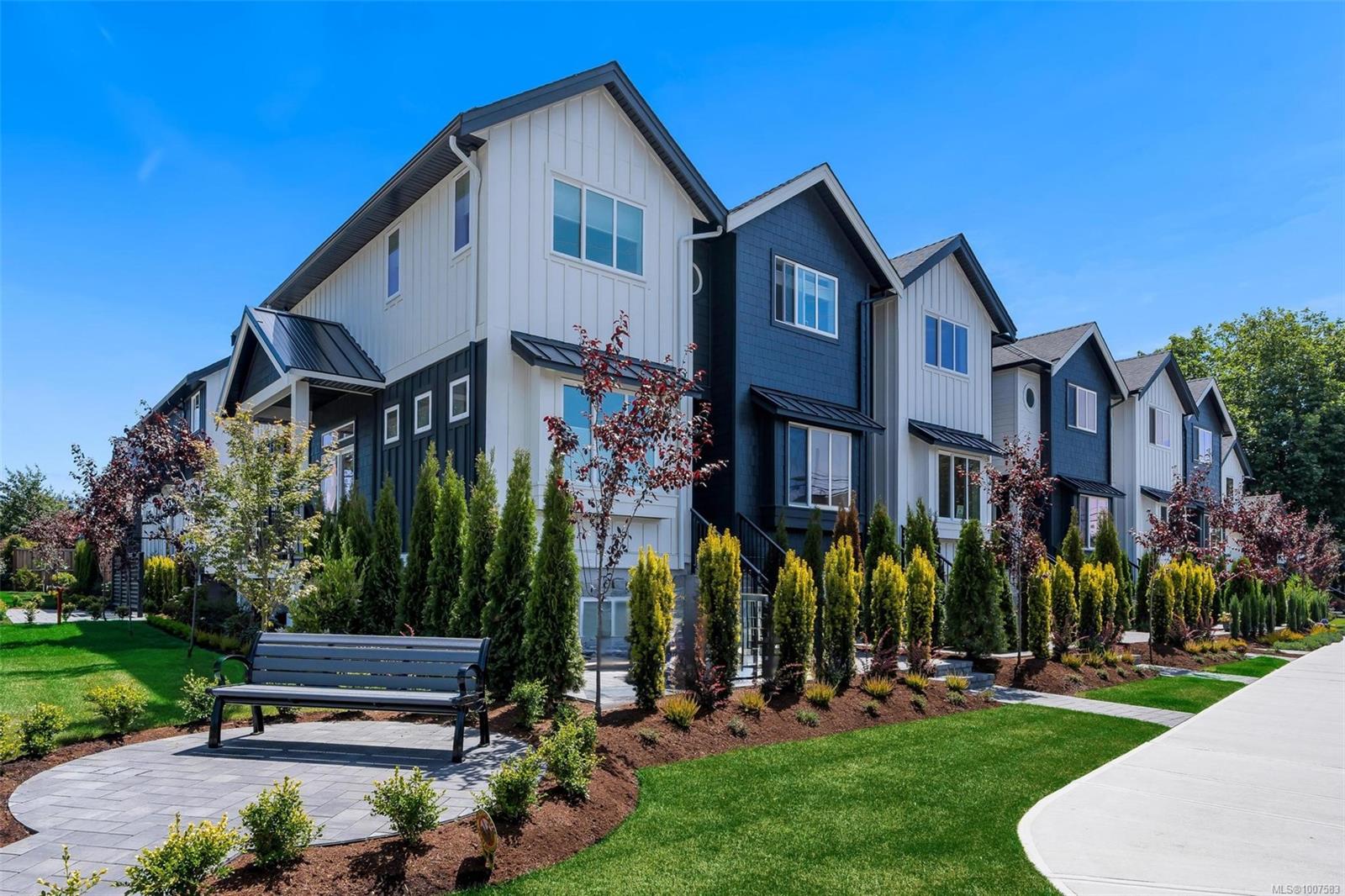 10145 Fifth St Apt 5, Sidney, BC V8L 2X8