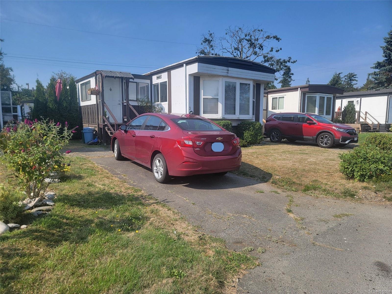 1498 Admirals Rd Apt 3, Victoria, BC V9A 4K2
