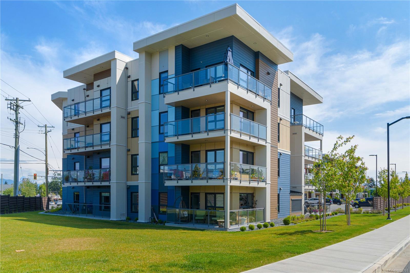 140 Jensen Ave W Apt 301, Parksville, BC V9P 0H7