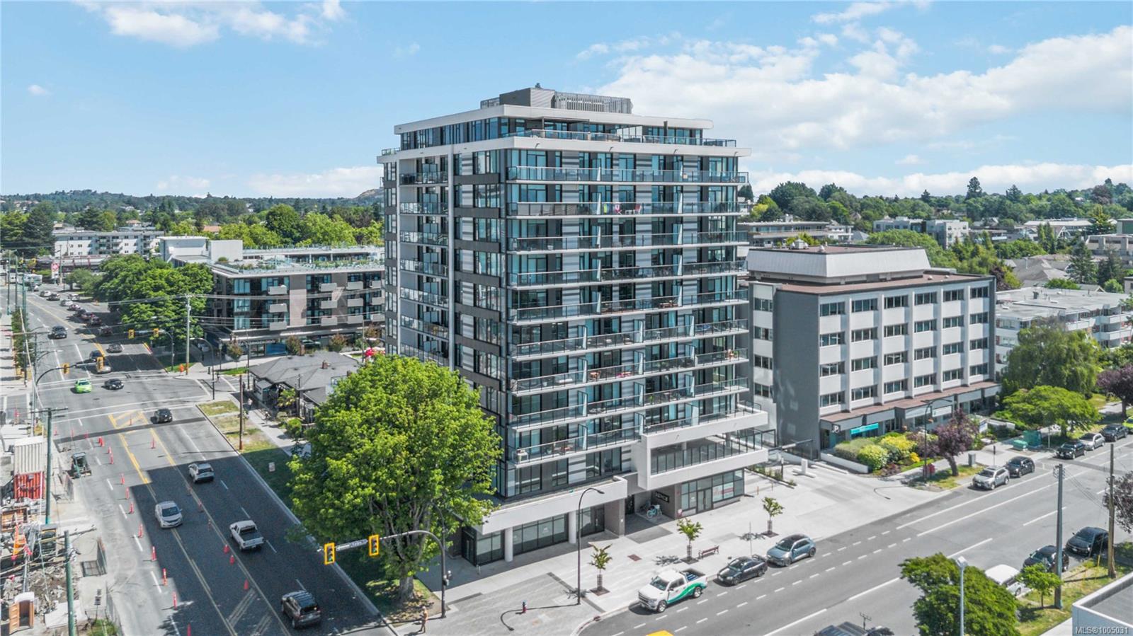 1100 Yates St Apt 303, Victoria, BC V8V 3M8