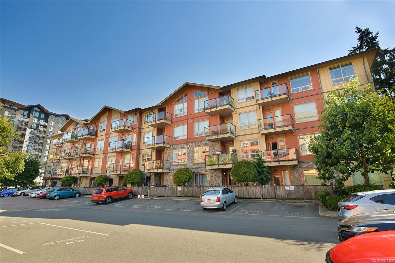 825 Goldstream Ave Apt 209, Langford, BC V9B 0C3