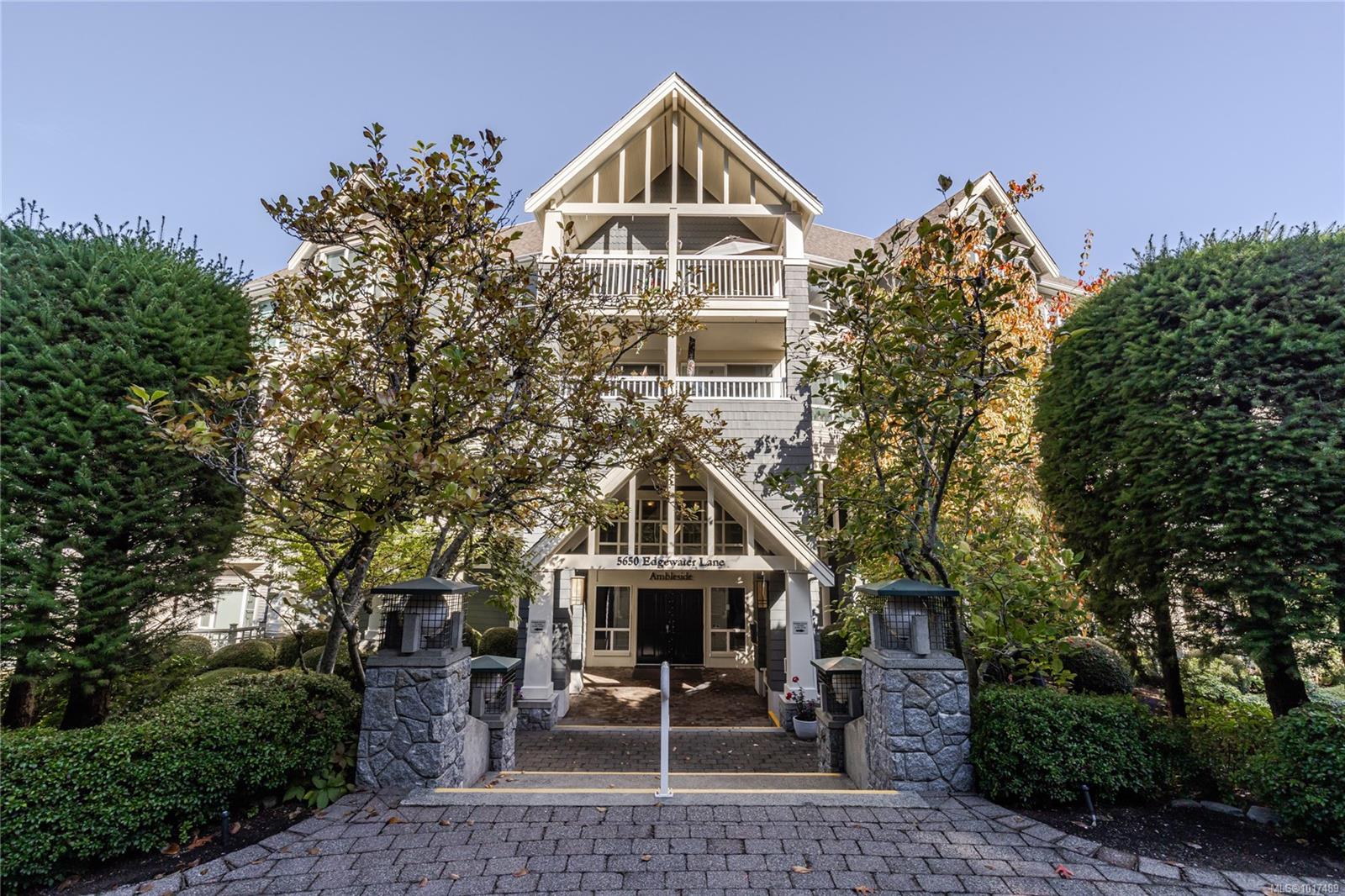 5650 Edgewater Lane Apt 113, Nanaimo, BC V9T 6K1