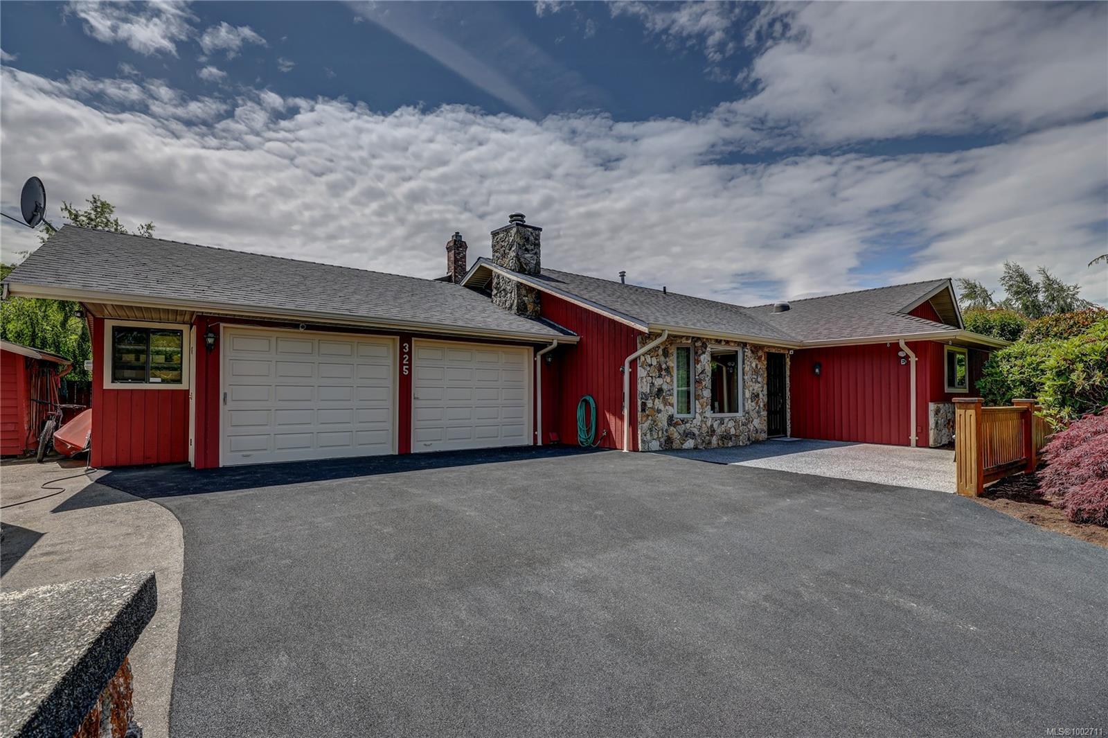 325 Mckinnon St, Parksville, BC V9P 1G5