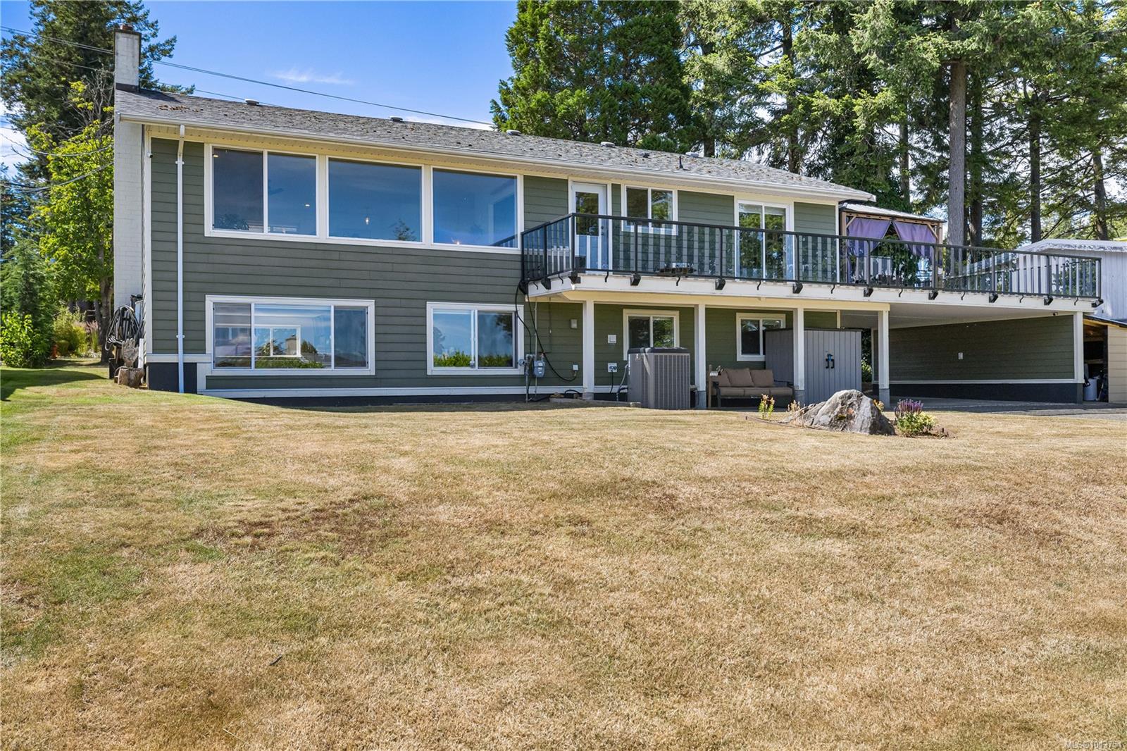 251 Birch St, Campbell River, BC V9W 2S4