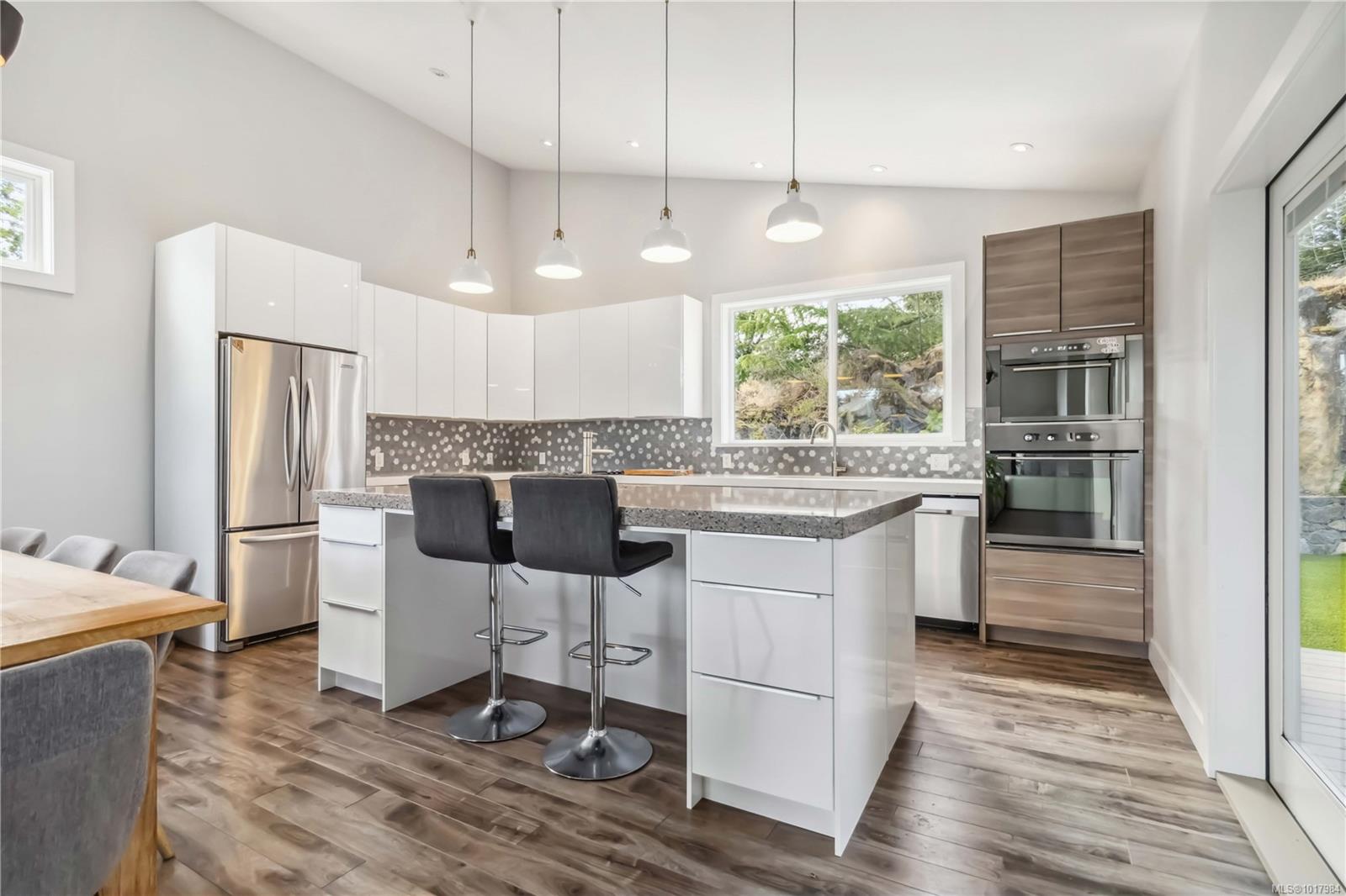 936 Aqua Crt, Langford, BC V9B 0N3
