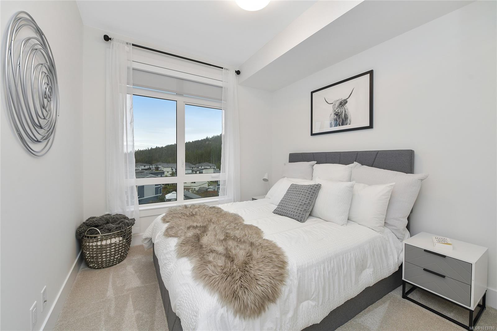 1114 Samar Cres Apt 301, Langford, BC V9B 7C5