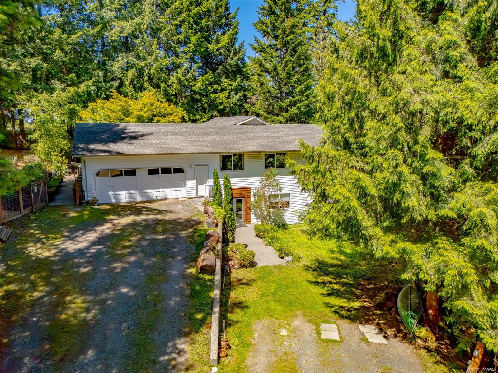 7220 Royal Dr, Lantzville, BC V0R 2H0