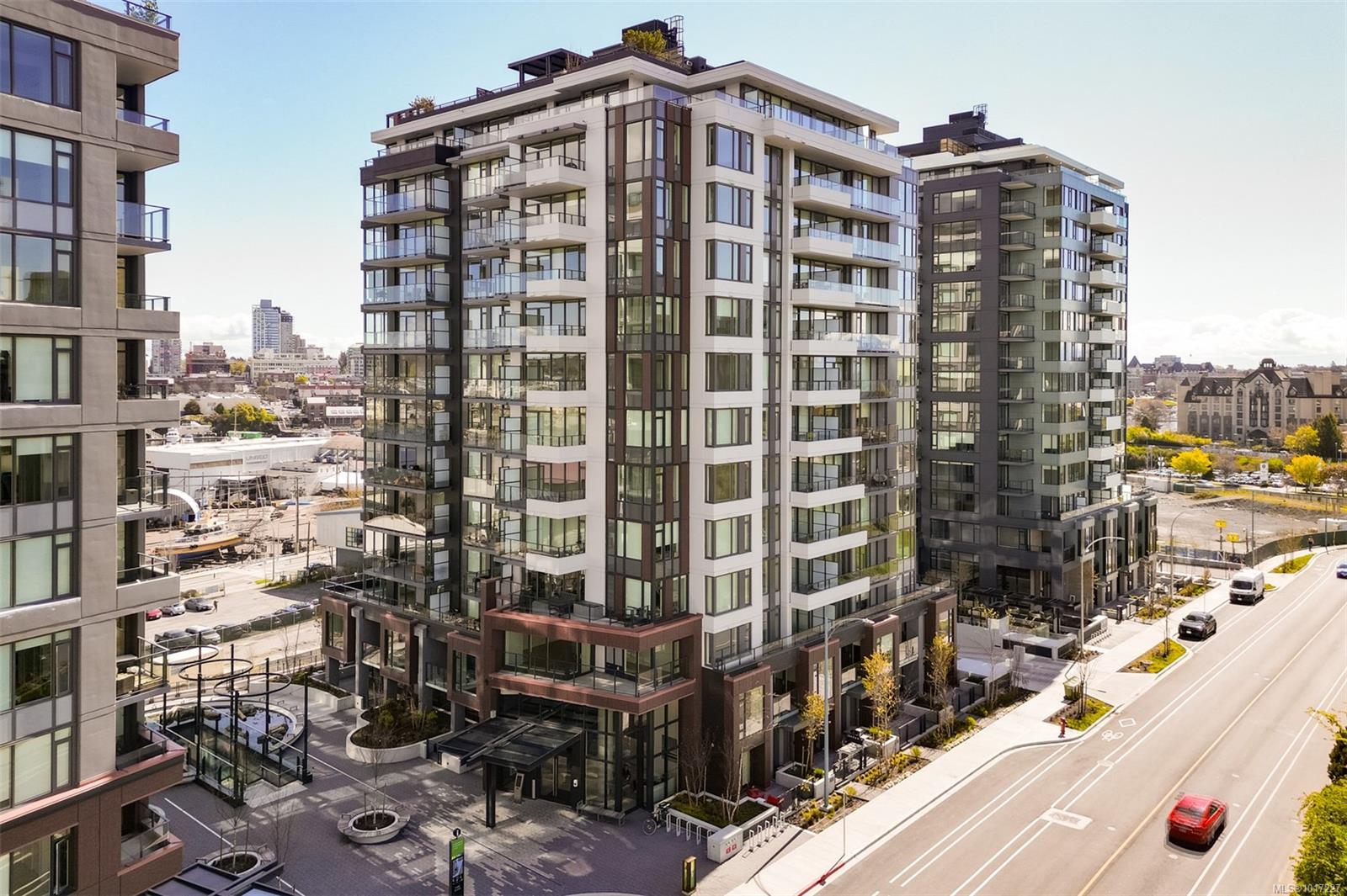 363 Tyee Rd Apt 204, Victoria, BC V9A 0B5
