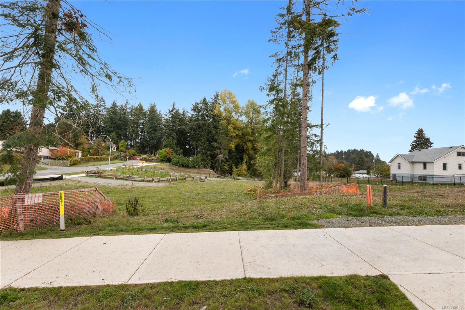 2316 Sparrow Ln, Nanaimo, BC V9T 3S4