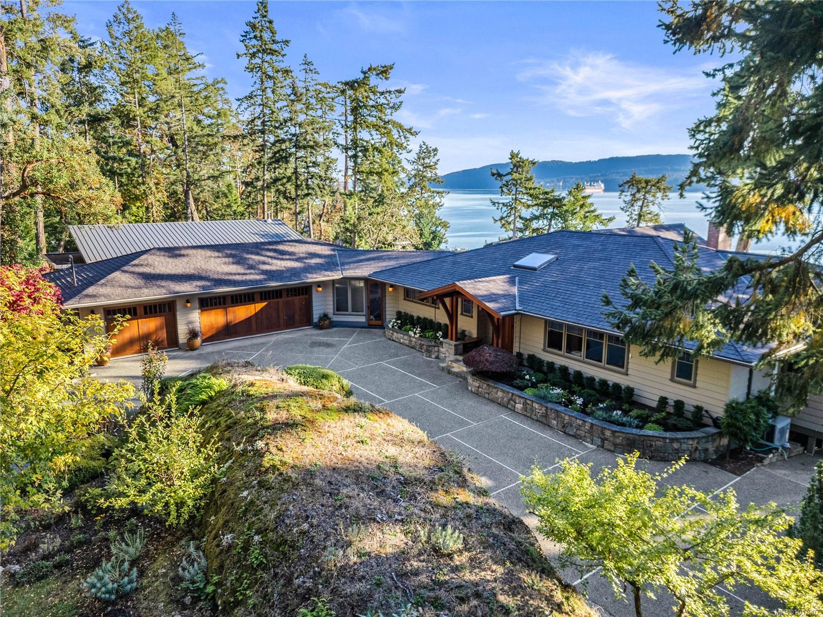 220 Scott Point Dr, Salt Spring, BC V8K 2R1
