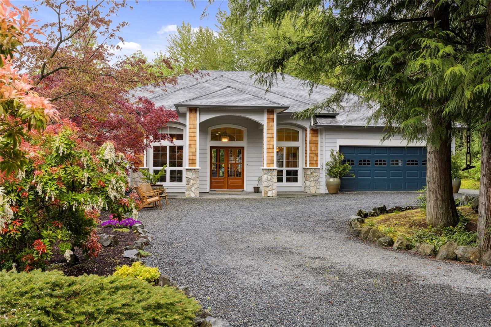 7190 Hase Pl, Lantzville, BC V0R 2H0