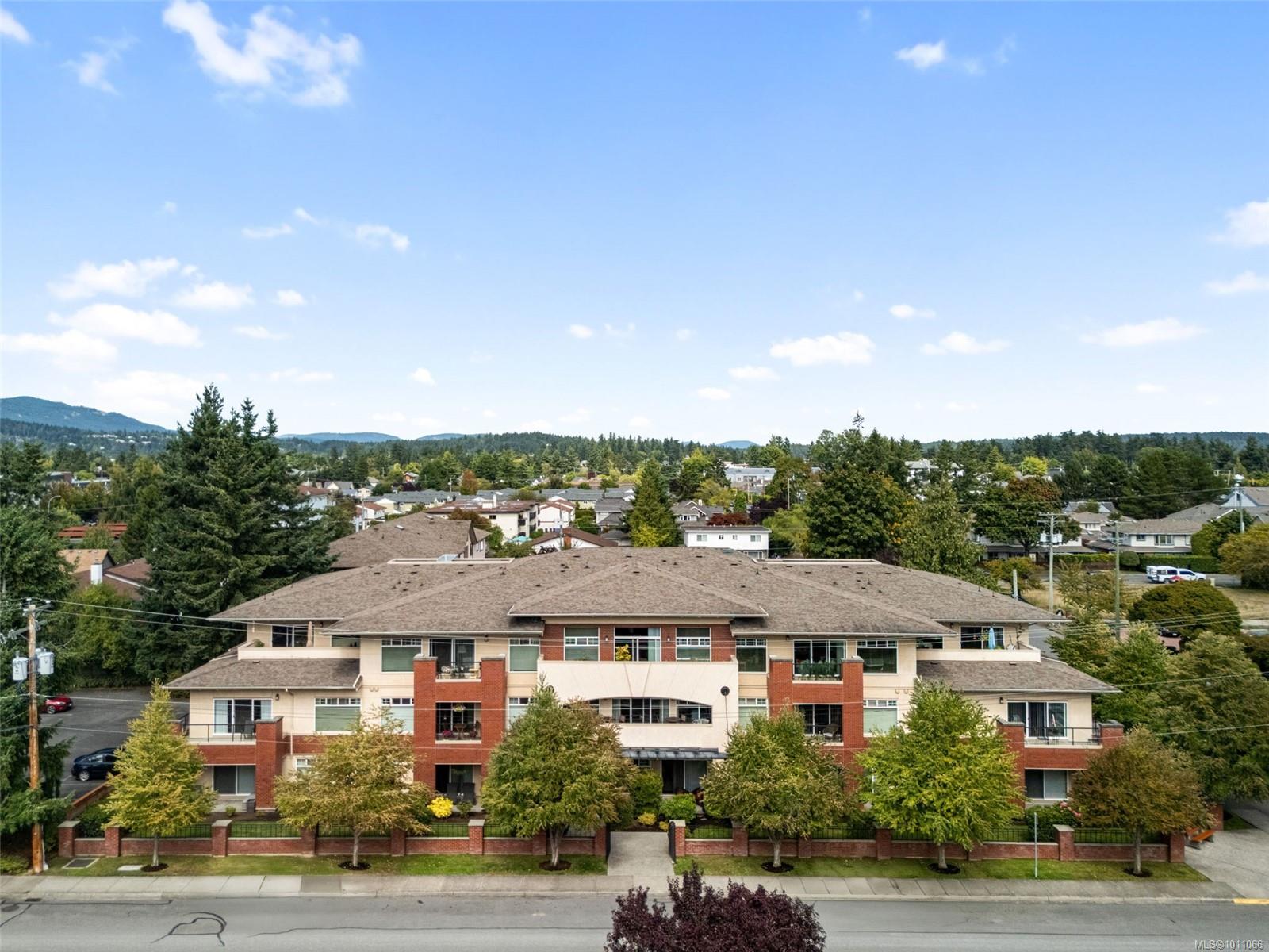 2380 Brethour Ave Apt 205, Sidney, BC V8L 2A5