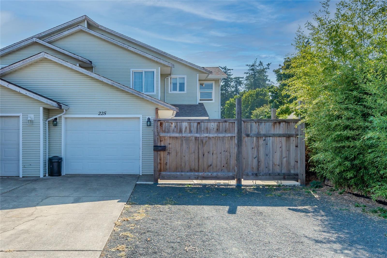225 Larwood Rd, Campbell River, BC V9W 1S3