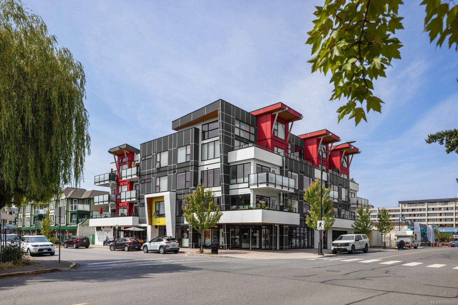 2526 Bevan Ave Apt 303, Sidney, BC V8L 1W3