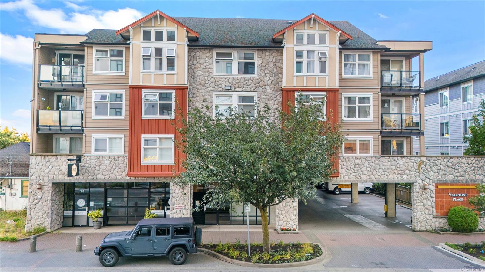 2829 Peatt Rd Apt 321, Langford, BC V9B 3V5