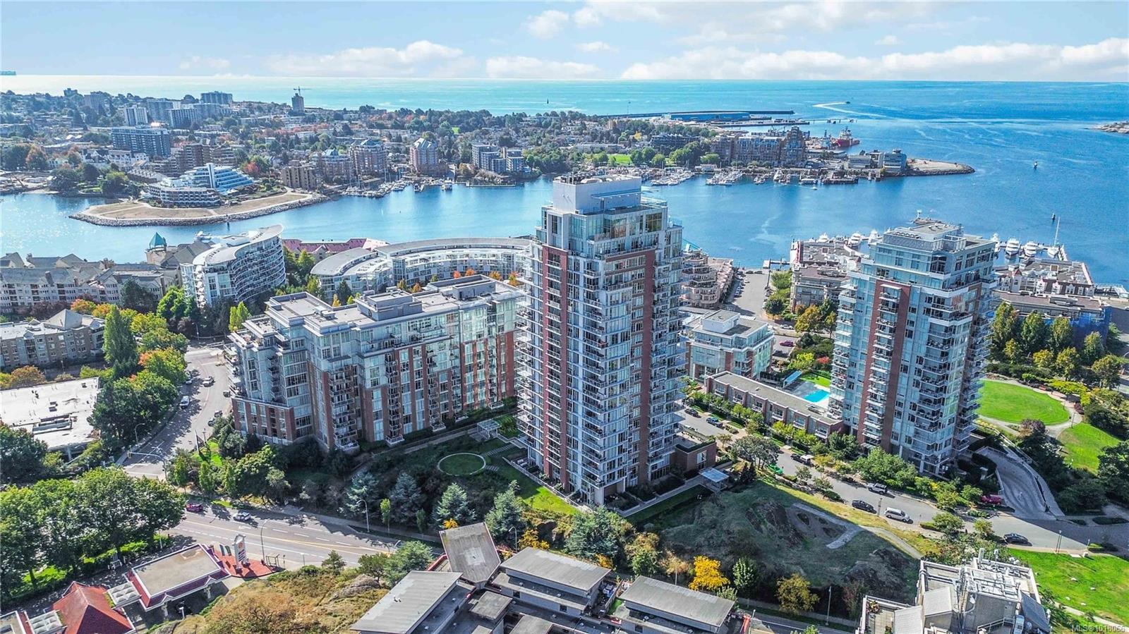 83 Saghalie Rd Apt 303, Victoria, BC V9A 0E7