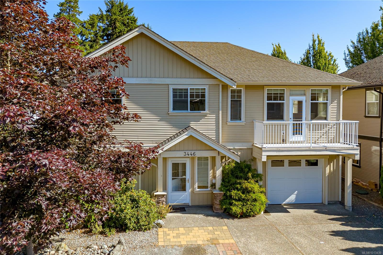 3446 Happy Valley Rd, Langford, ON L1L 1L1