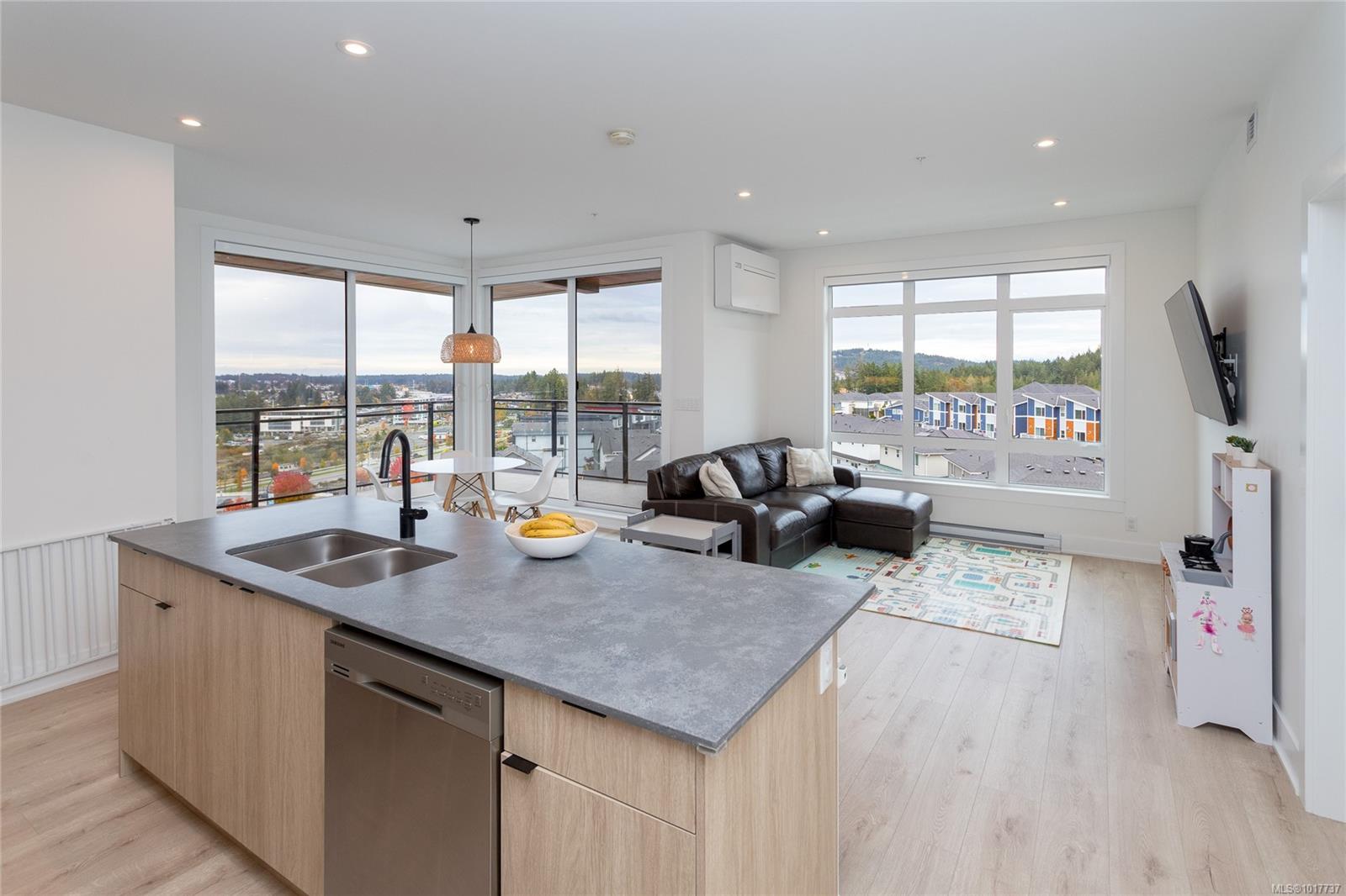 1110 Samar Cres Apt 314, Langford, BC V9B 7B2