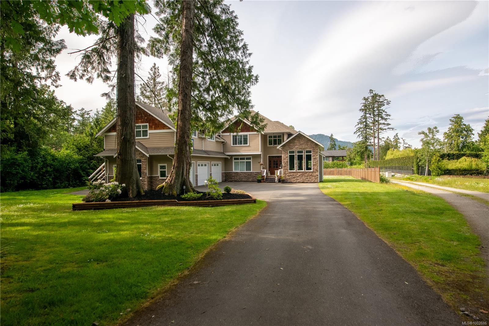 468 Wain Rd, North Saanich, BC V8L 5P9