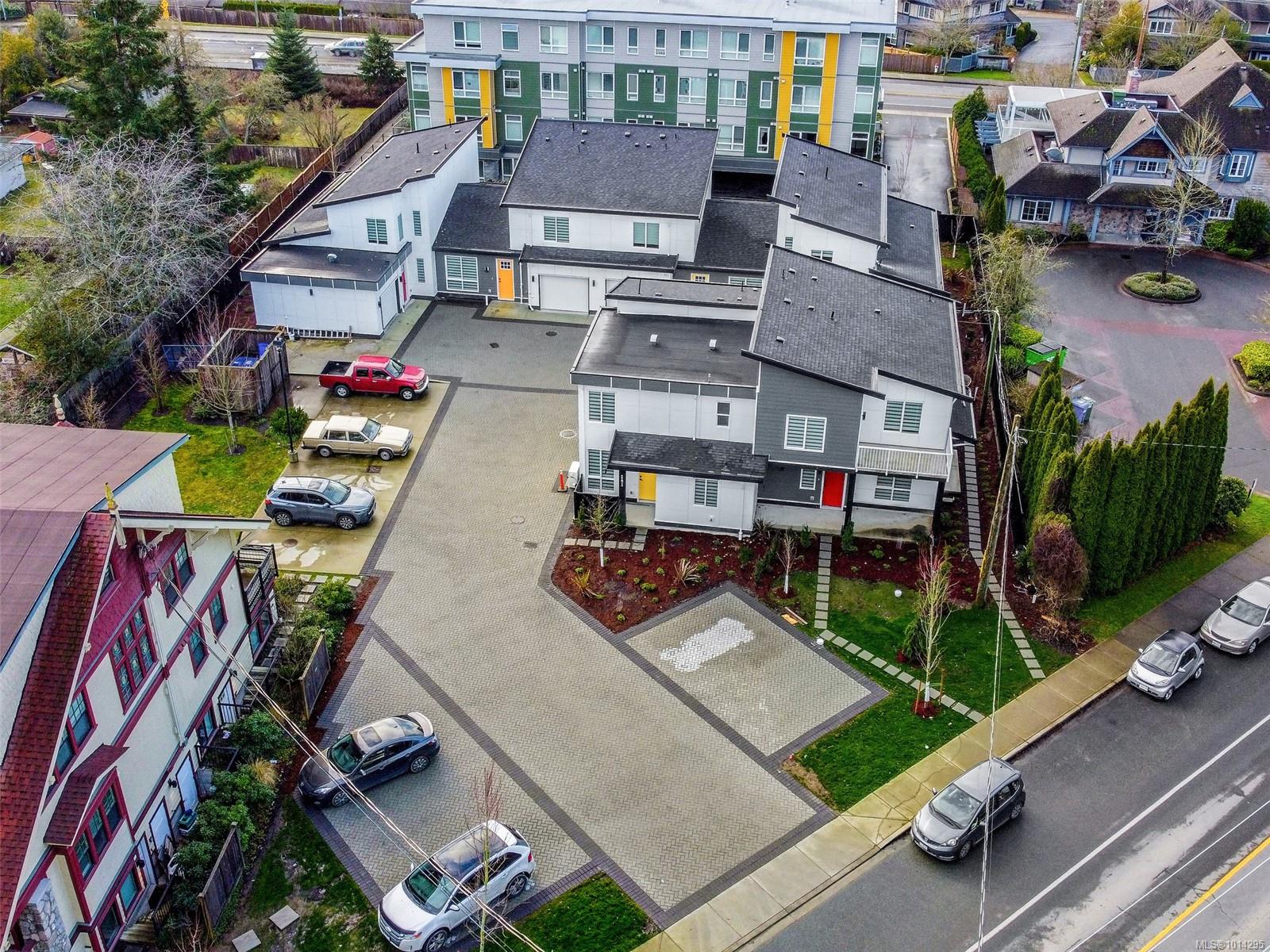 1171 Stellys Cross Rd Apt 2, Central Saanich, BC V8M 1H4