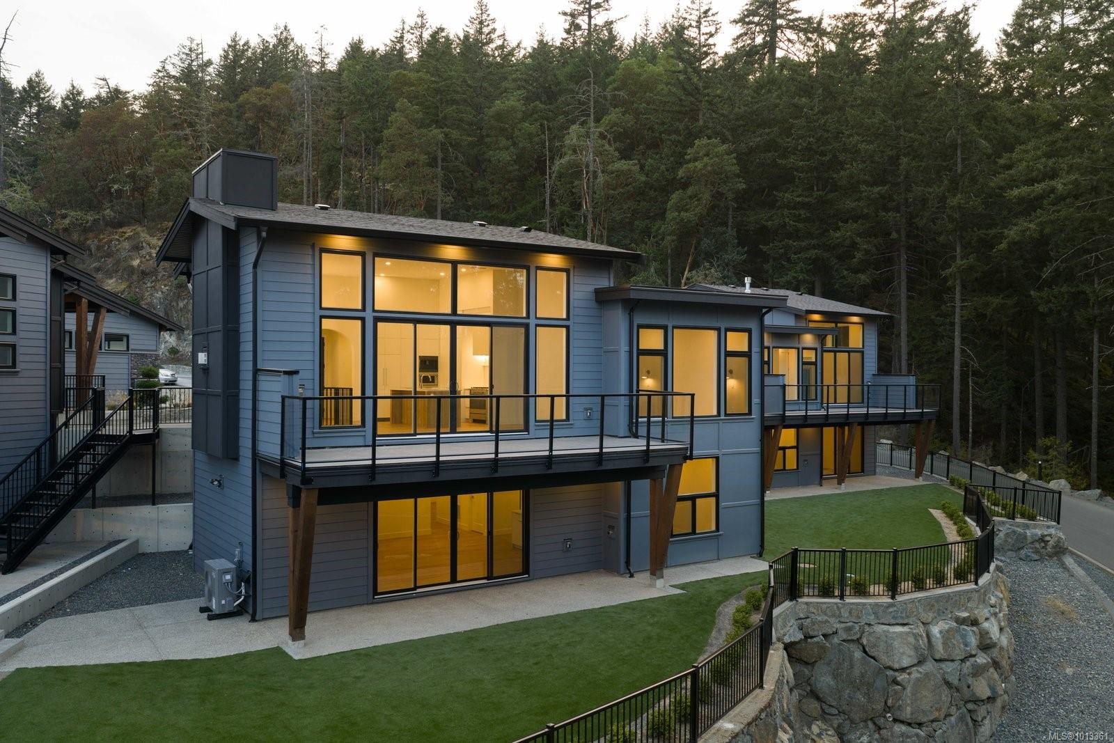 2332 Copper Rock Crt Apt 105, Langford, BC V9B 0G4