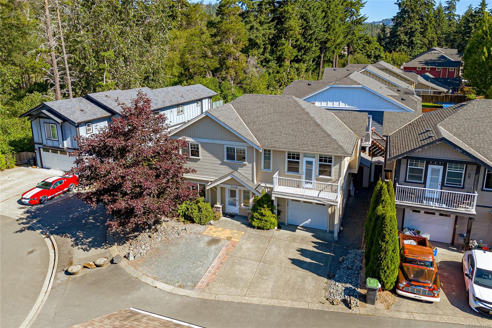 3446 Happy Valley Rd, Langford, ON L1L 1L1