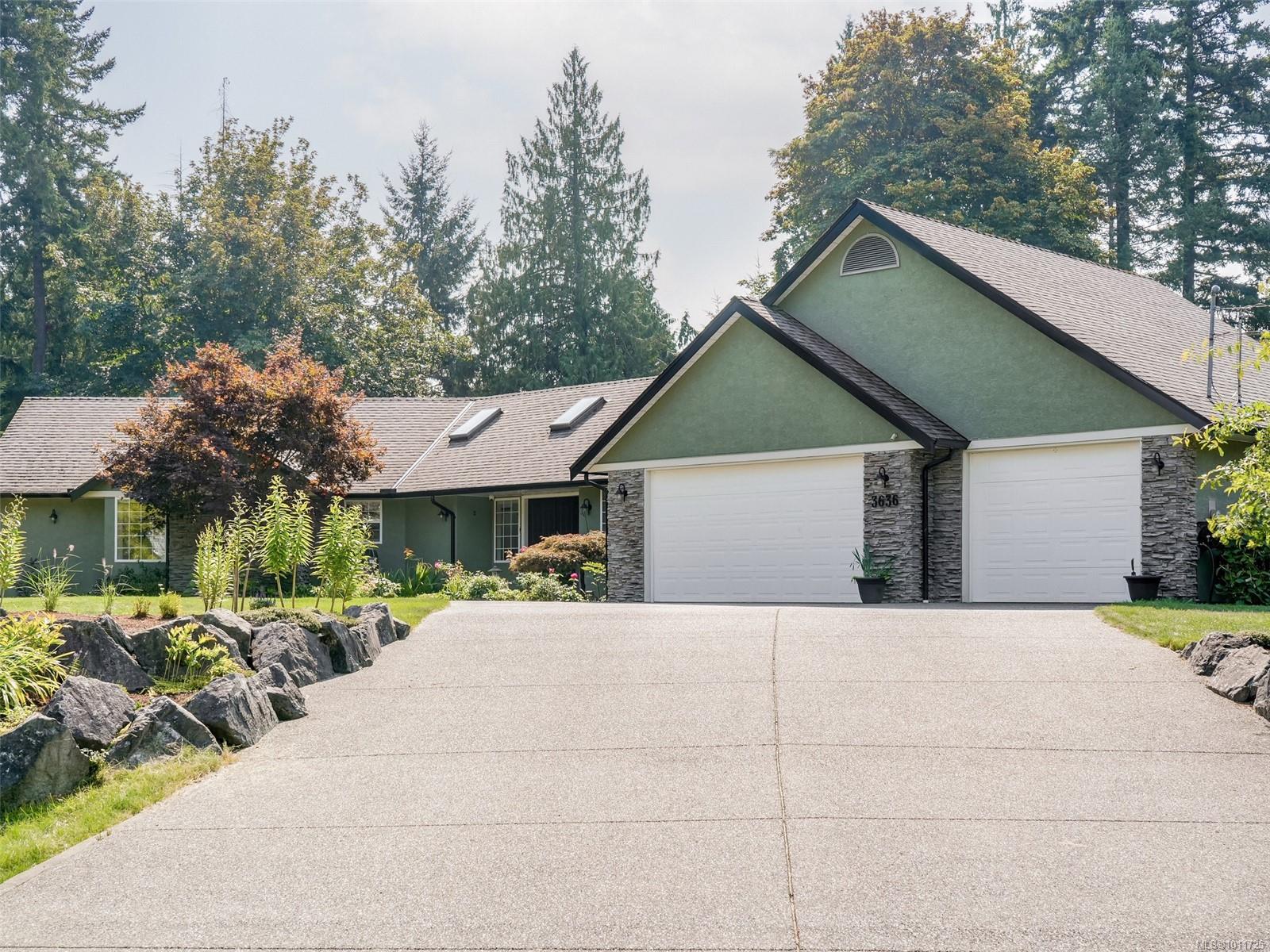 3636 Christina Dr, Cobble Hill, BC V0R 1L4