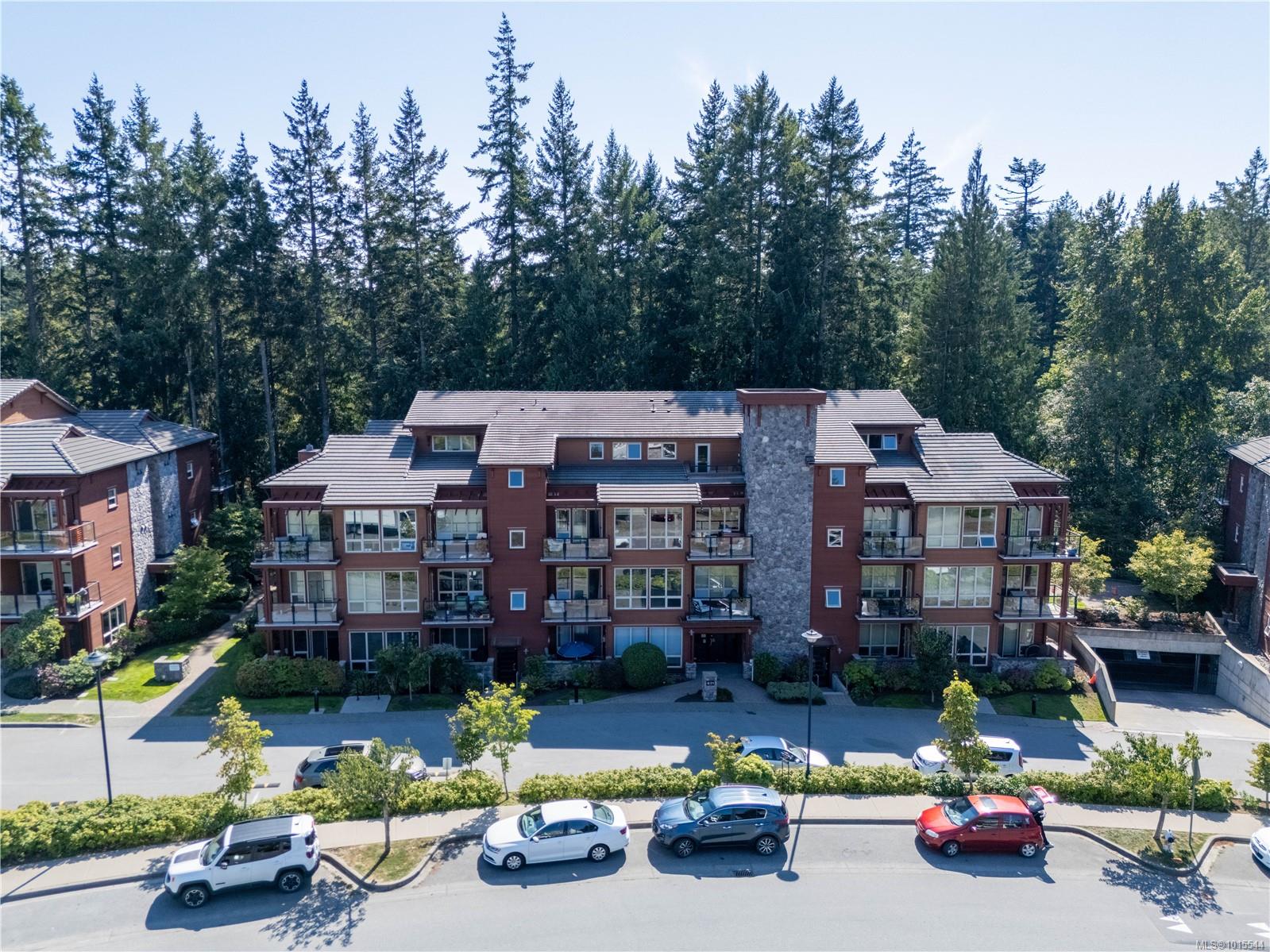 631 Brookside Rd Apt 103, Colwood, BC V9C 0C3