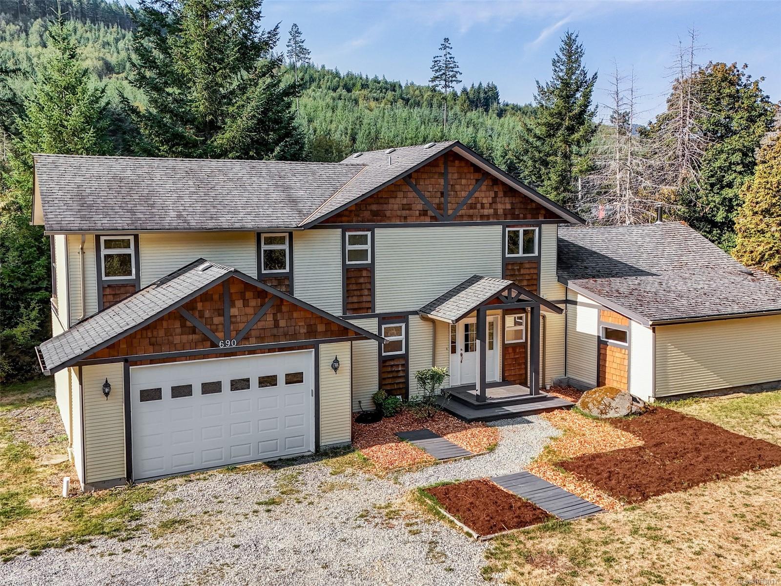 690 Shawnigan Lake Rd, Shawnigan Lake, BC V0R 2W0