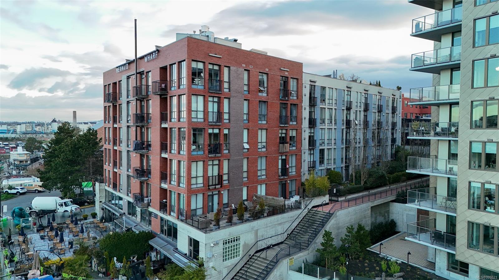 409 Swift St Apt 409, Victoria, BC V8W 1S2
