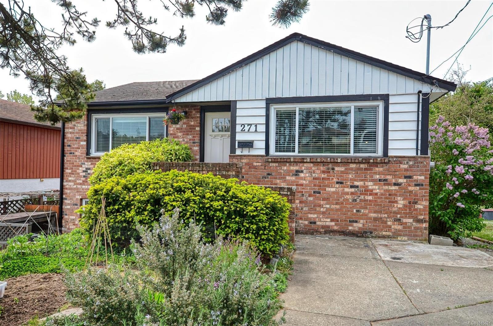 271 Battleford Ave, Saanich, BC V8Z 1K7
