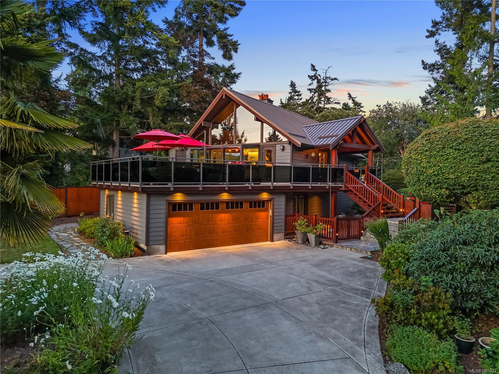 10879 Madrona Dr, North Saanich, BC V8L 5N9